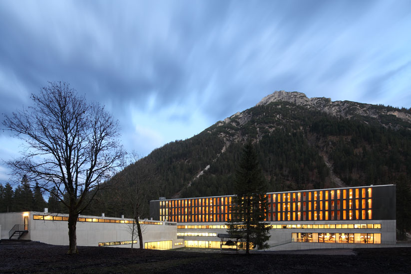 bmw ag  I  <b>project:</b> architekturfotografie hotelneubau  I  <b>architect:</b> oskar leo kaufmann austria