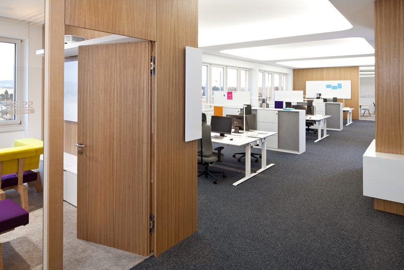 <b>client: </b>ophelis gmbh  I  <b>project:</b> interieur photography office furniture